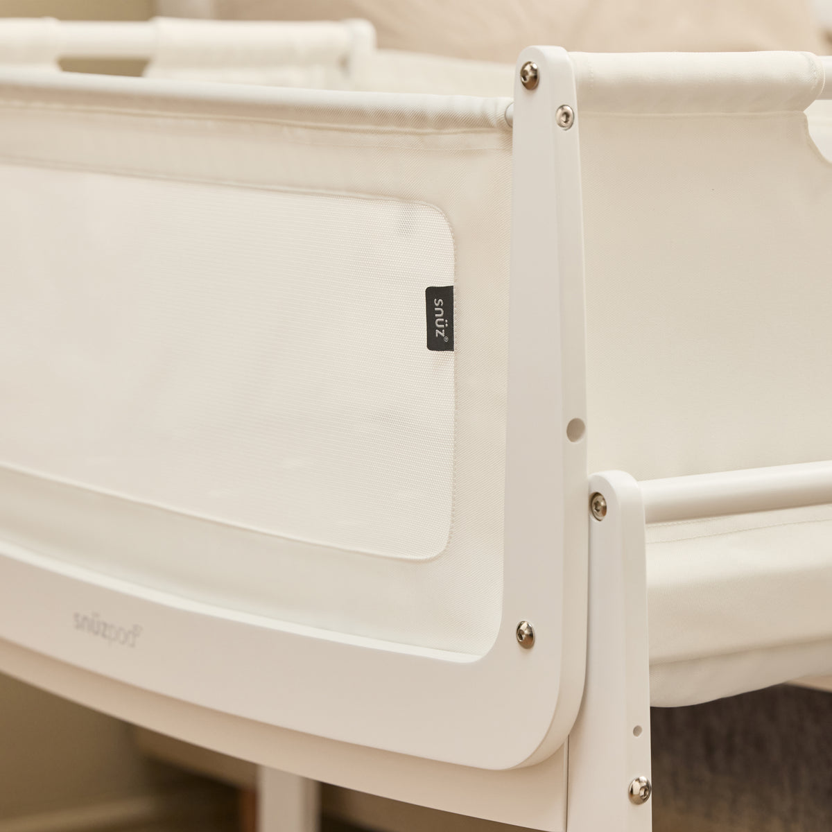 Snuzpod 5 - Bedside Co-Sleeper | White