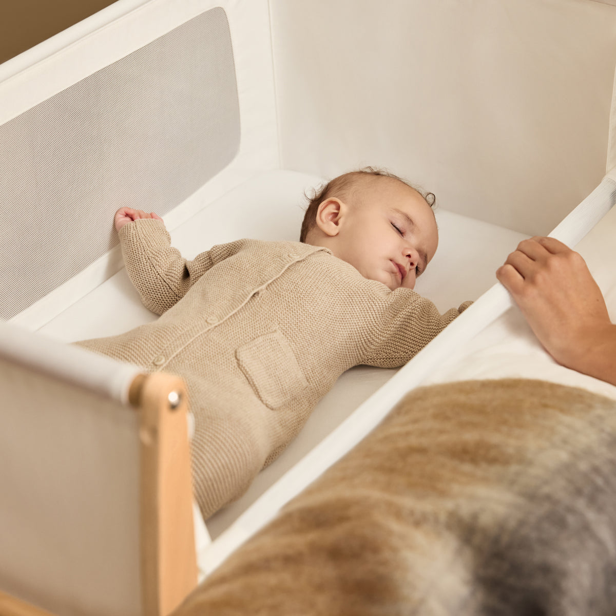 Snuzpod 5 - Bedside Co-Sleeper | Natural