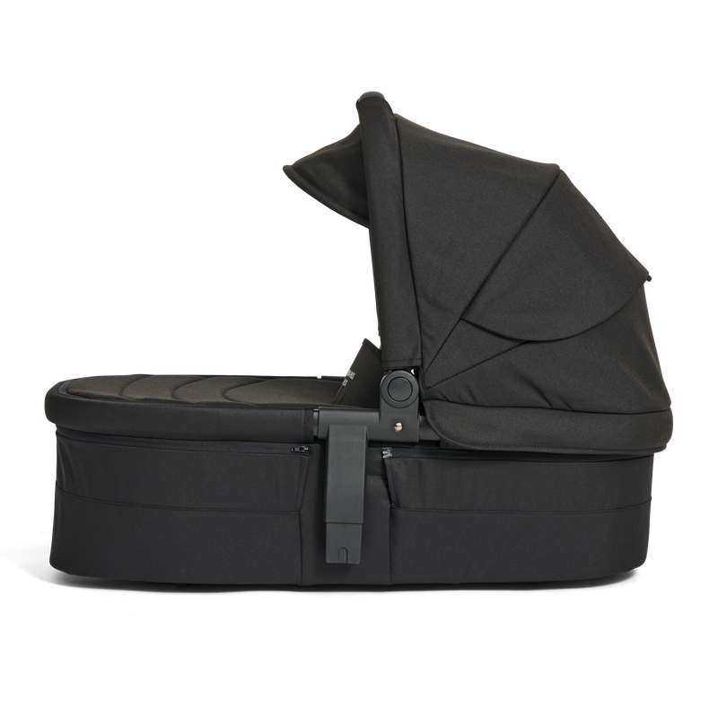Edwards & Co - Carry Cot 3