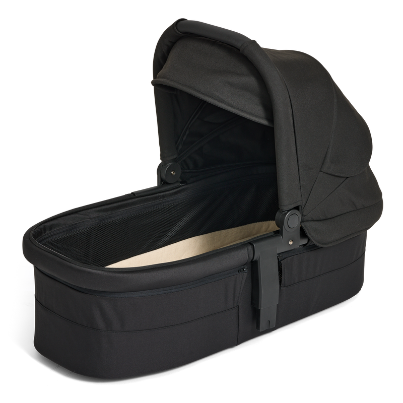 Edwards & Co - Carry Cot 3