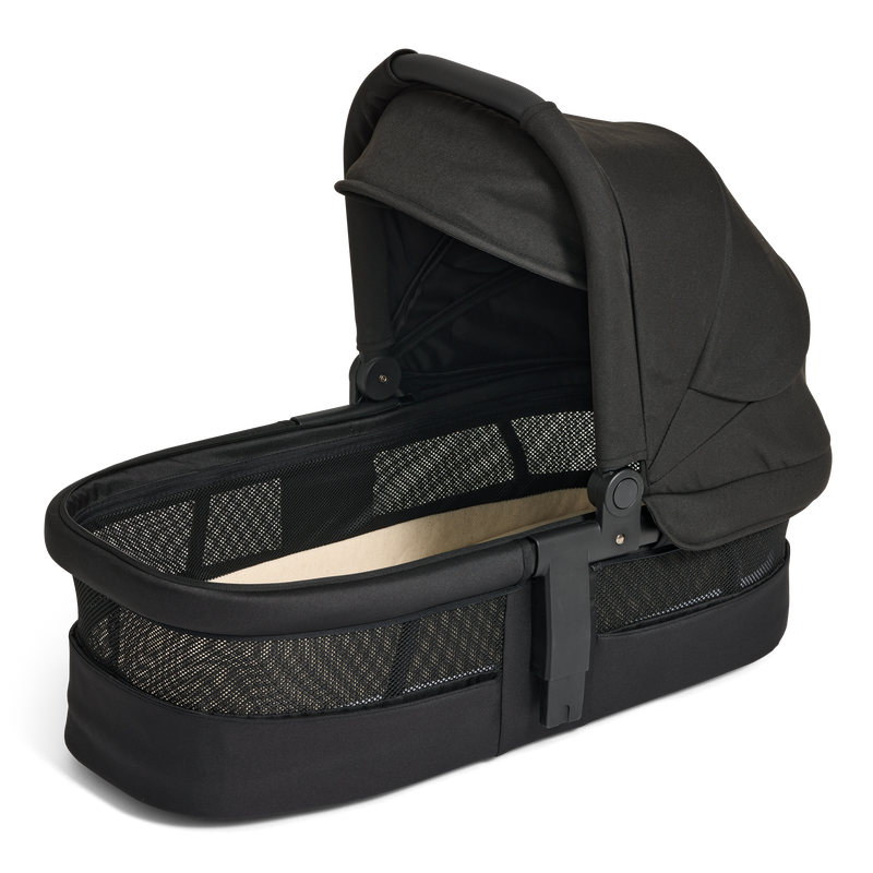 Edwards & Co - Carry Cot 3