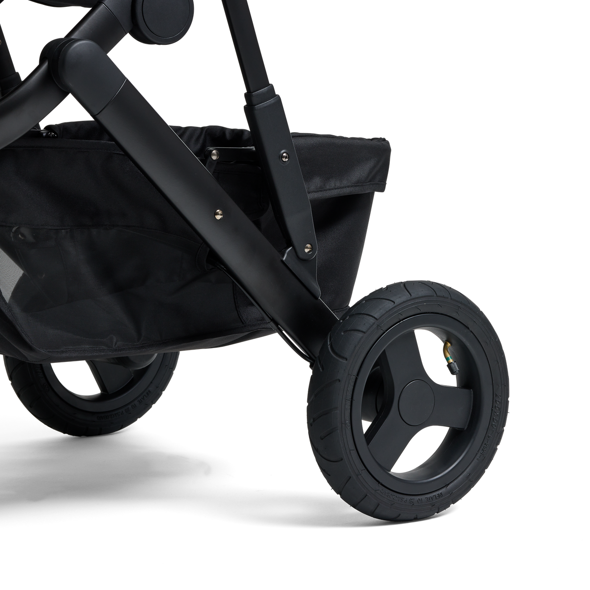 Edwards & Co - Oscar M Series | Air Filled Tyre Kit